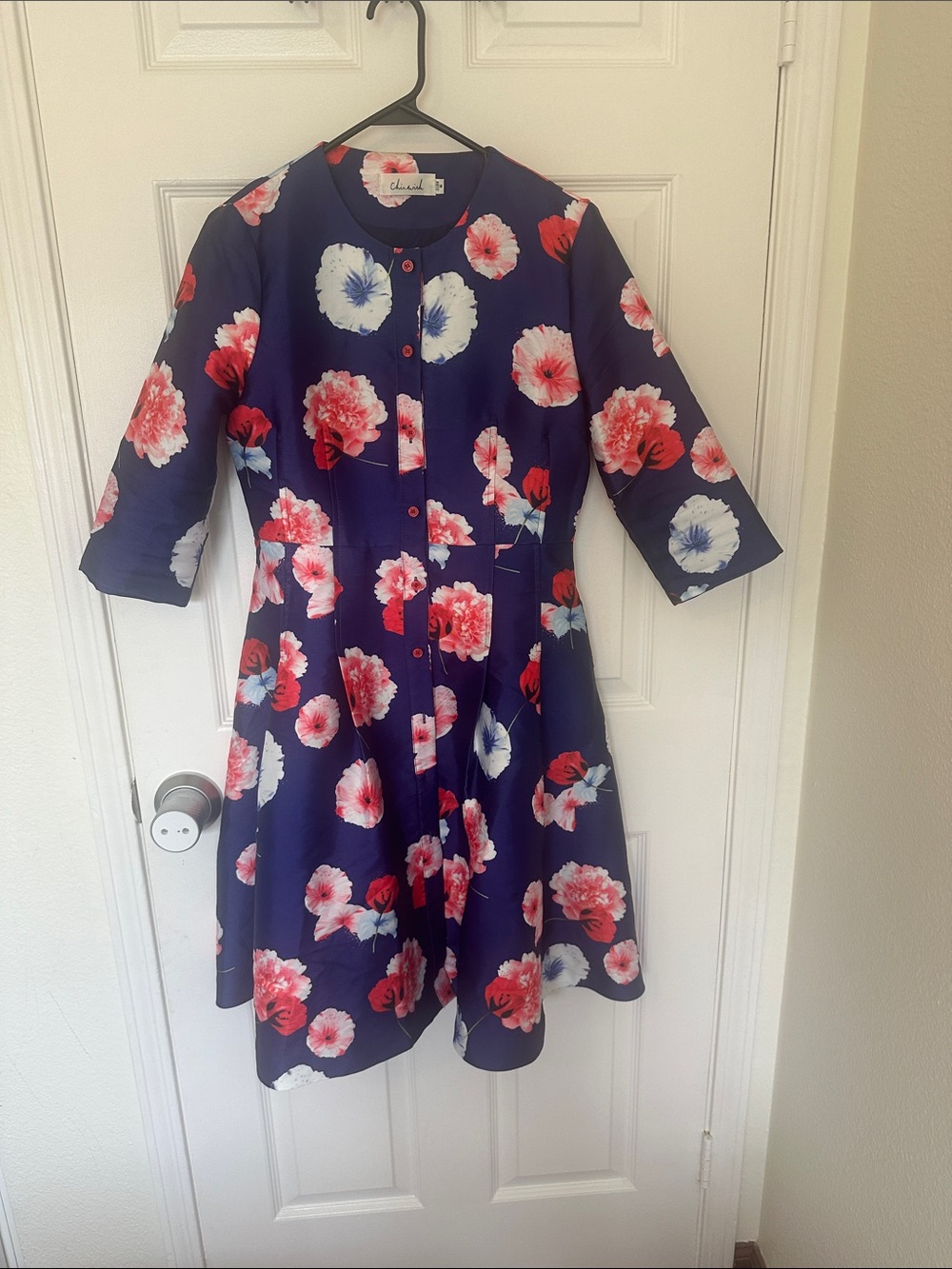 Chic wish Navy Dress with Red & White Floral Print